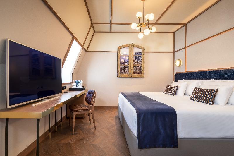 Canfranc Estacion Royal Hideaway Hotel ภายนอก รูปภาพ