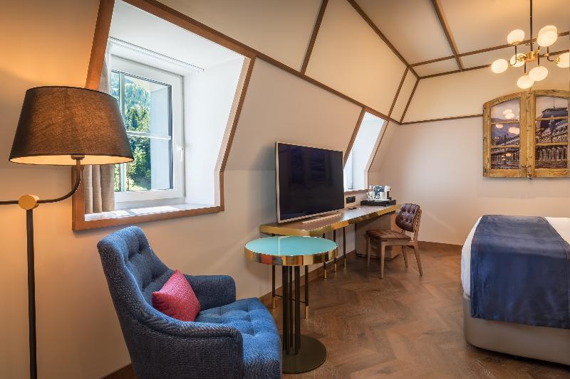 Canfranc Estacion Royal Hideaway Hotel ภายนอก รูปภาพ