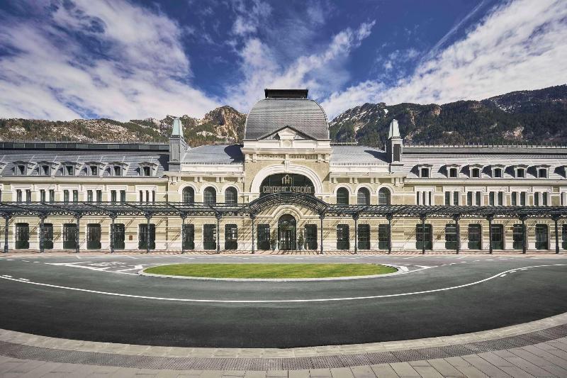 Canfranc Estacion Royal Hideaway Hotel ภายนอก รูปภาพ