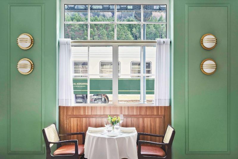 Canfranc Estacion Royal Hideaway Hotel ภายนอก รูปภาพ